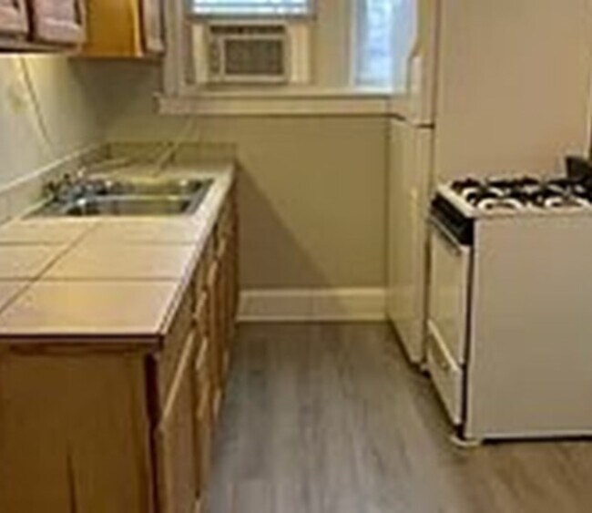 5848 Montgomery Rd, Cincinnati, OH 45212 Apartments in Cincinnati, OH