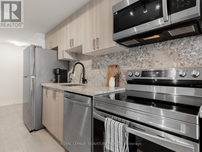 Photo du bâtiment - 1480 Bayly St