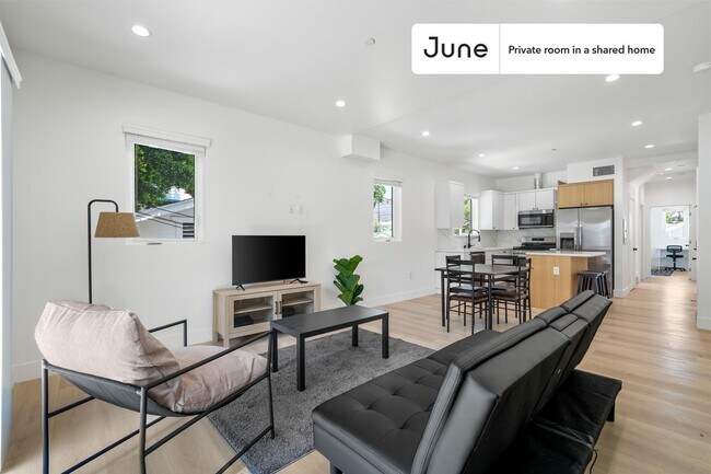 Foto del edificio - Room in Shared 4 bed/3 bath home in Hollywood