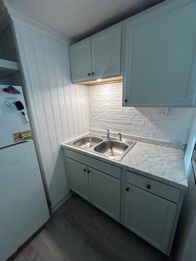 Foto del edificio - 307 NW 15th Ter