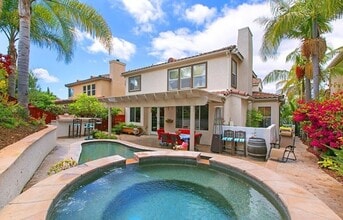 Building Photo - 2941 Avenida Castana