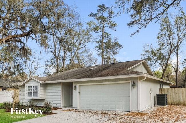 Building Photo - 6181 Island Forest Dr