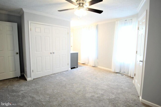 Foto del edificio - 18040 Tebbs Ln
