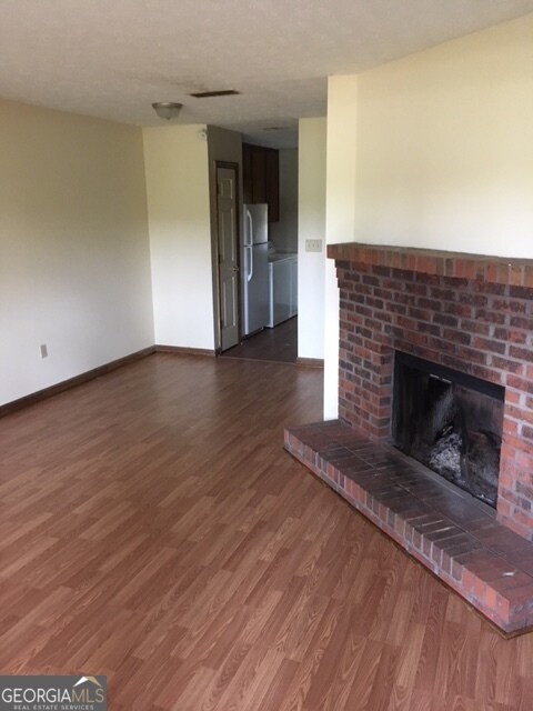 Building Photo - 317 Epps Bridge Rd