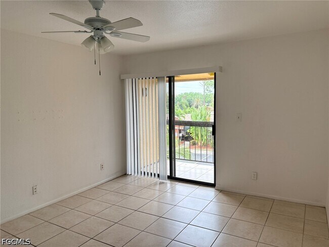 Foto del edificio - 2855 Winkler Ave