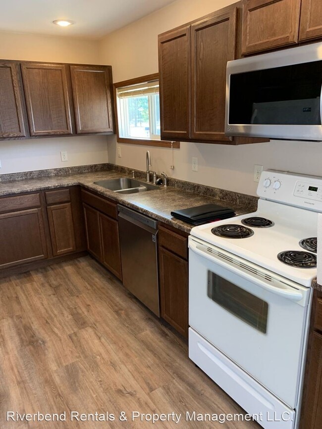 Building Photo - 2 br, 1.5 bath House - 5491 176th St