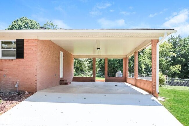 Building Photo - 187 FARMBROOKE LN, WINSTON SALEM, NC 27127