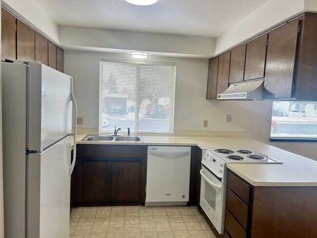 Foto del edificio - 404 S Walnut St