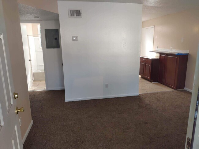 Building Photo - 1547 Morgan St