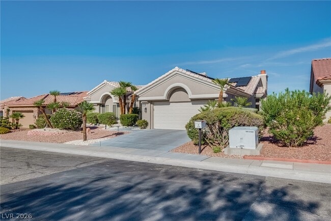Building Photo - 2508 Sandilands Dr