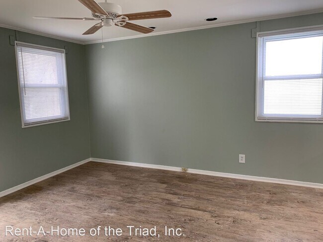 Building Photo - 2 br, 1 bath House - 614 N Tremont Drive