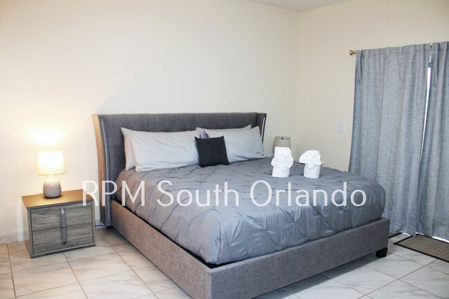 Foto del edificio - Beautiful Furnished 3-Bedroom, 2-Bathroom ...