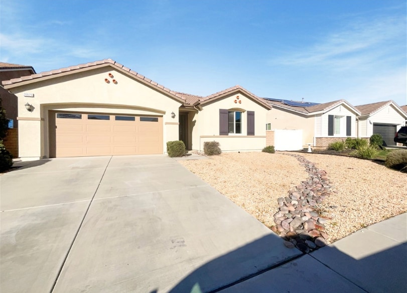 Foto principal - 26625 Emperor Rd