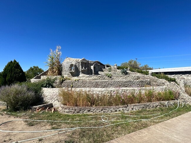 Building Photo - 2 bedroom 1 bathroom house for rent in Blanco
