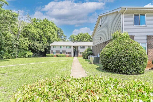 Foto del edificio - 1103 E Church St