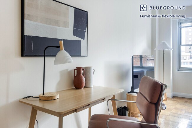 Building Photo - 30 Park Ave