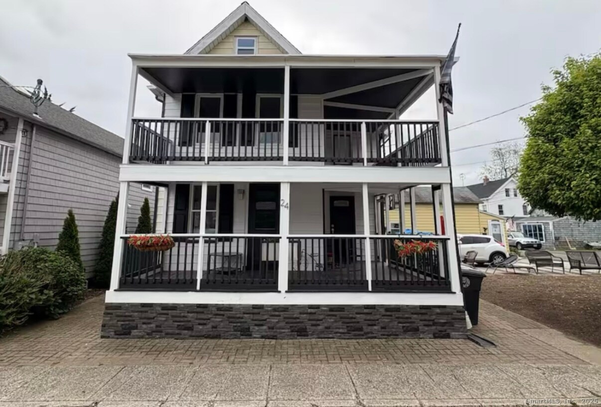 Primary Photo - 24 Botsford Ave