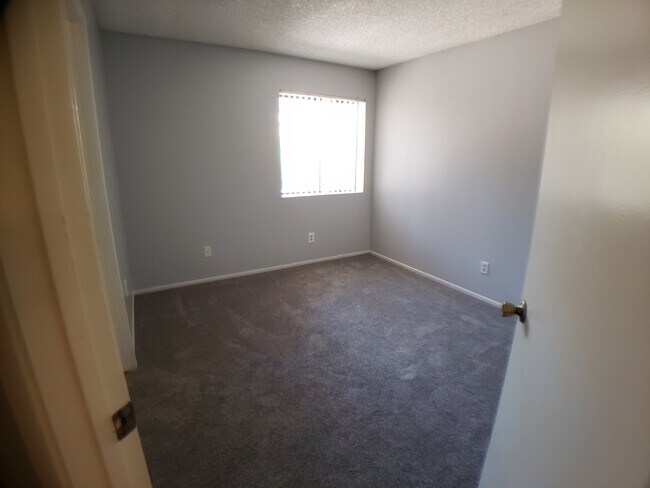 Building Photo - 3790 Desert Marina Dr