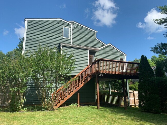 Foto del edificio - 1100 Cottonwood Dr