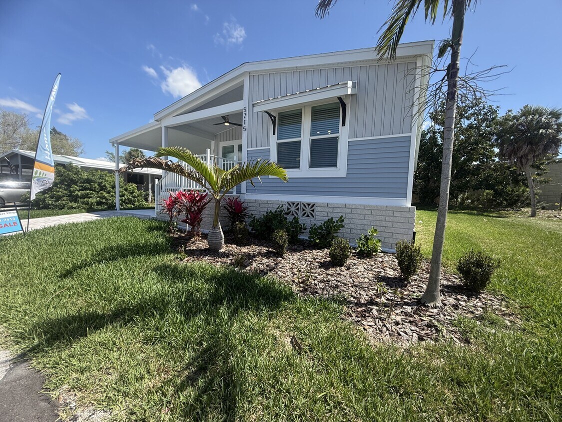 Foto del edificio - 5715 Camelford Dr