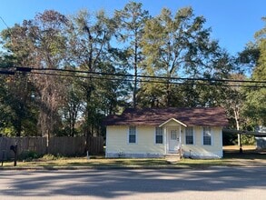 Building Photo - 402 Old Richton Rd