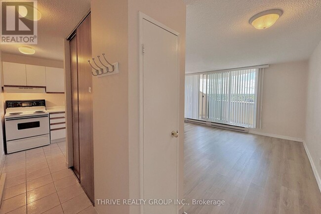 Building Photo - 1105 Jalna Blvd