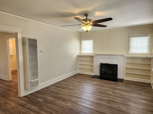 Building Photo - Coronado: Charming 3bd/2ba Village House
