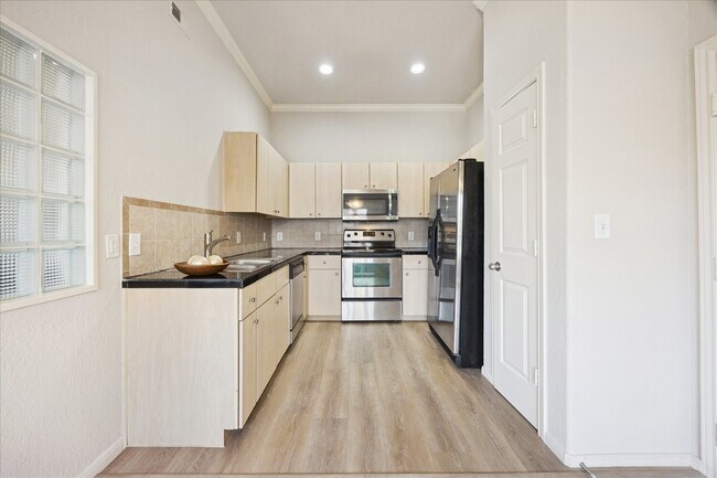 Foto del edificio - 1441 East St