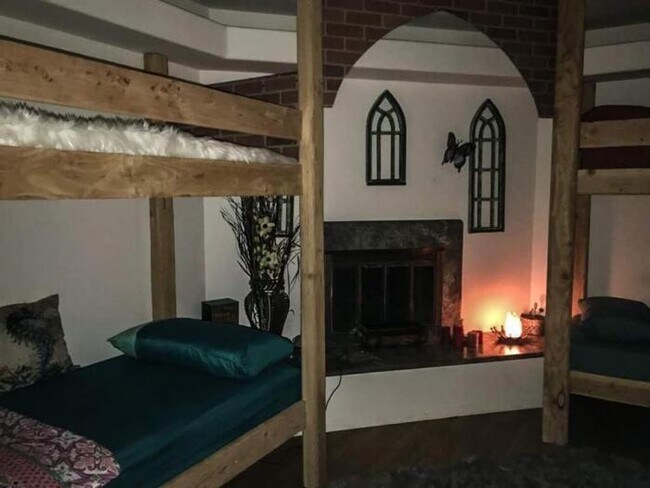 Building Photo - bedroom in Encino CA 91316