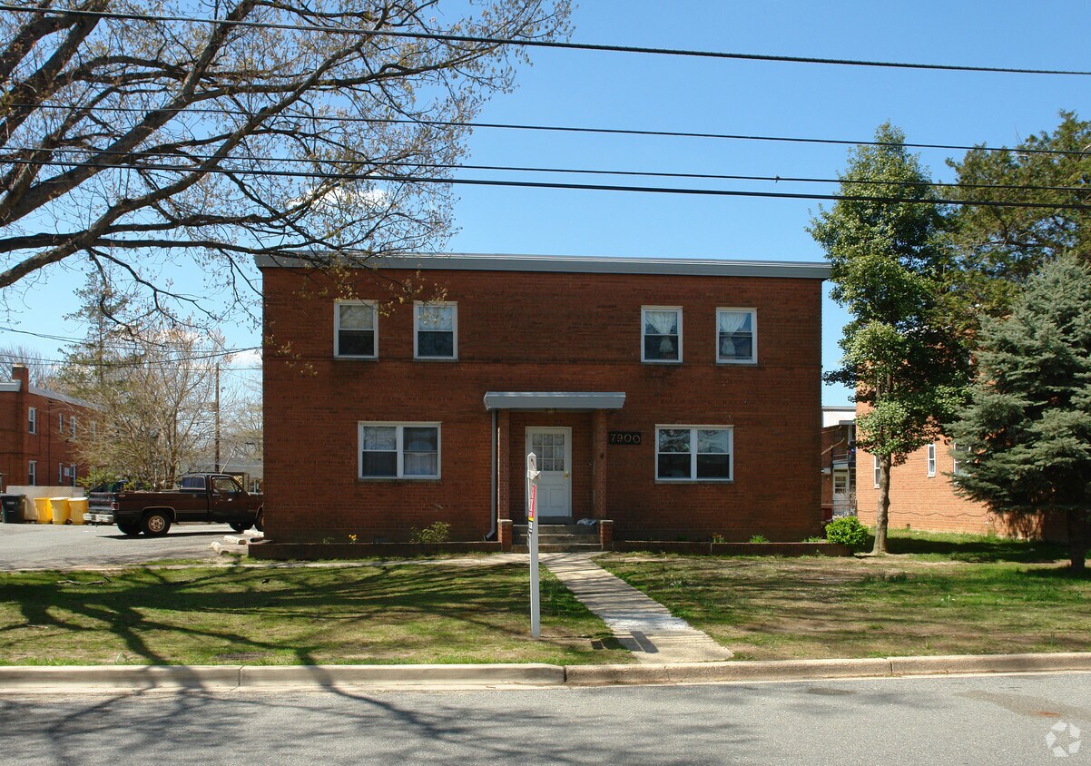 Building Photo - 7900 Kennewick Ave