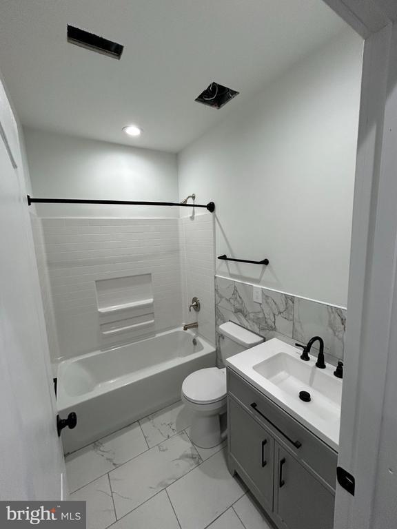 Foto del edificio - 1313 N 52nd St
