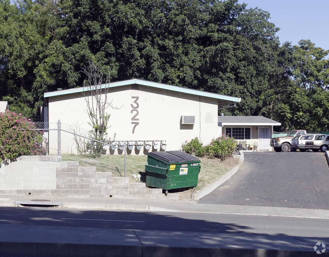 Foto del edificio - 327 5th St