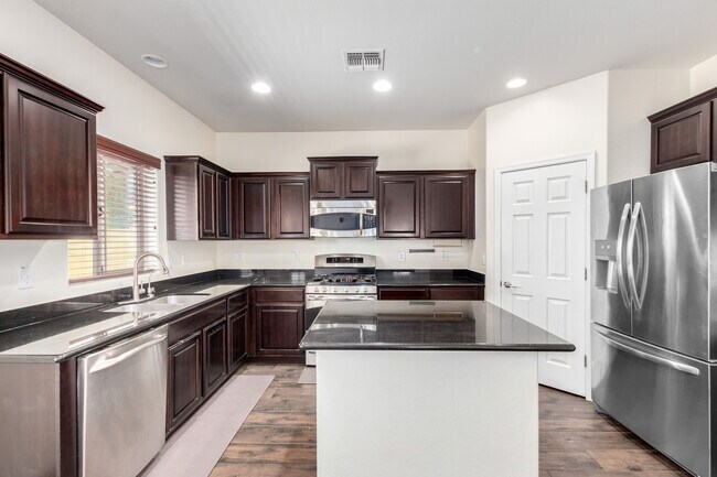 Foto del edificio - 16306 N 73rd Dr
