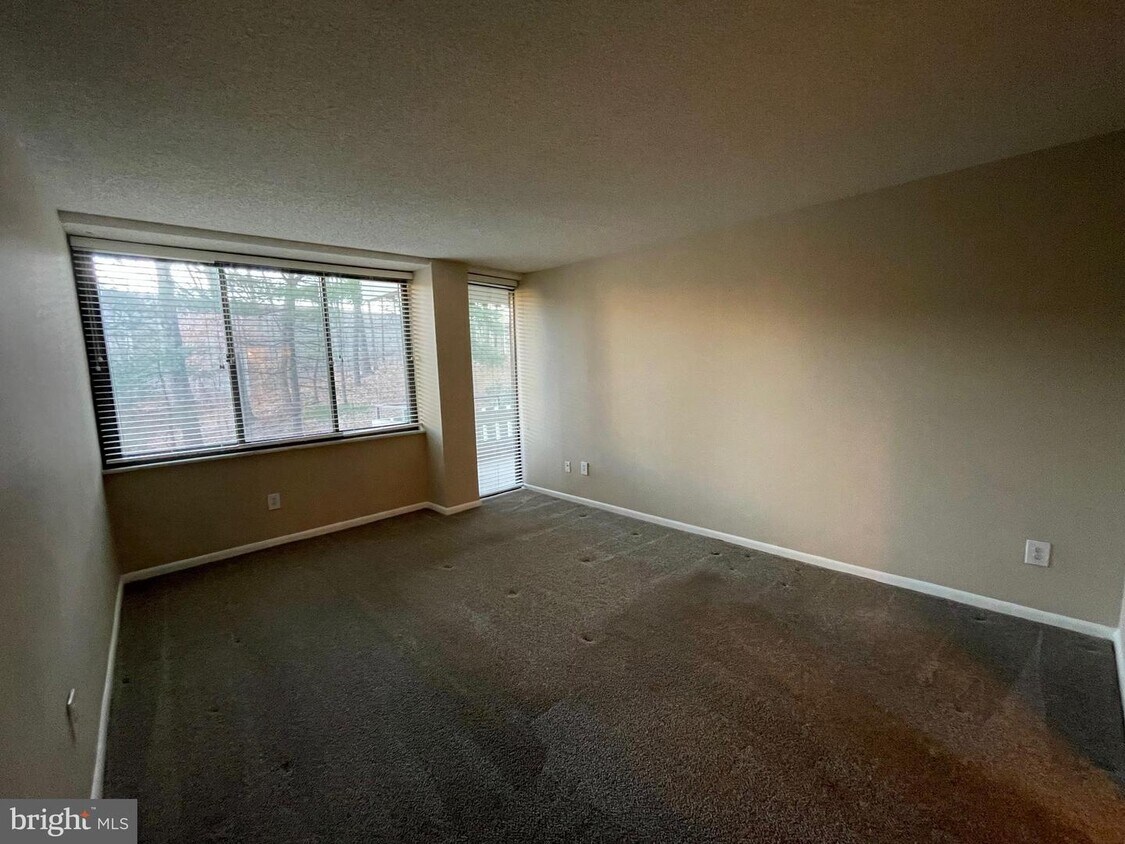 Foto principal - 6301 Stevenson Ave