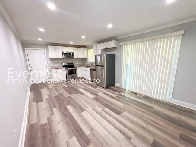 Foto del edificio - 742 Winter Ln