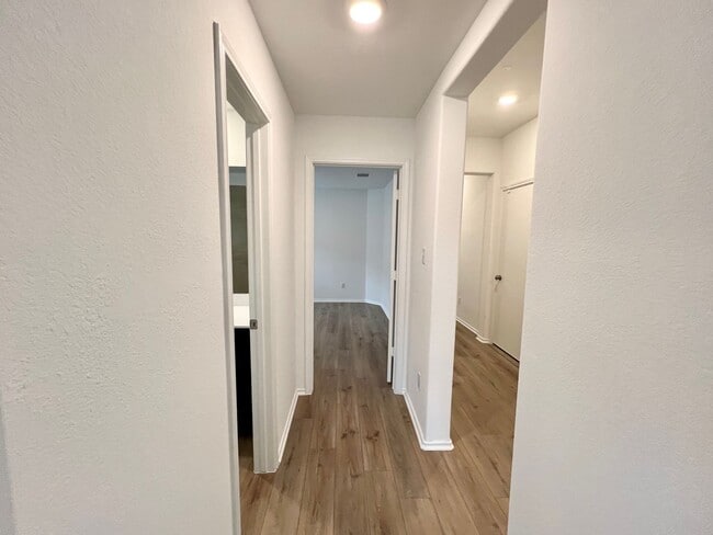 Building Photo - Jarrell Home For Lease