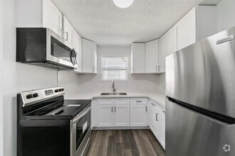 Building Photo - 706 38th St