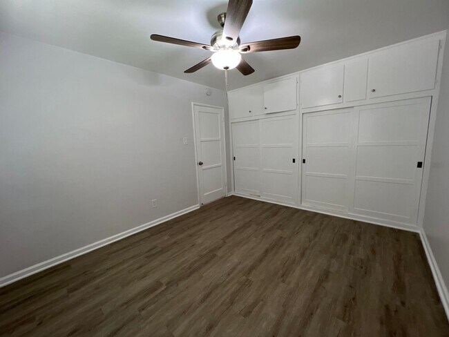 Building Photo - BEAUTIFUL 1 BEDROOM 1 BATH DOWNSTAIRS UNIT IN SHORT DISTANCE TO BELMONT SHORE