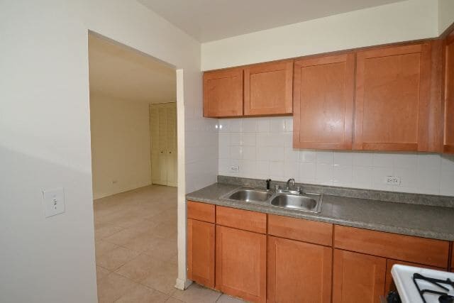 Foto del edificio - 503 W Briar Pl