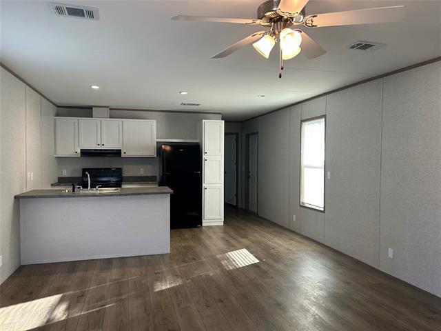 Foto del edificio - 7699 Peden Rd