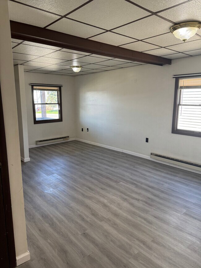 Foto del edificio - 225 E Orvis St