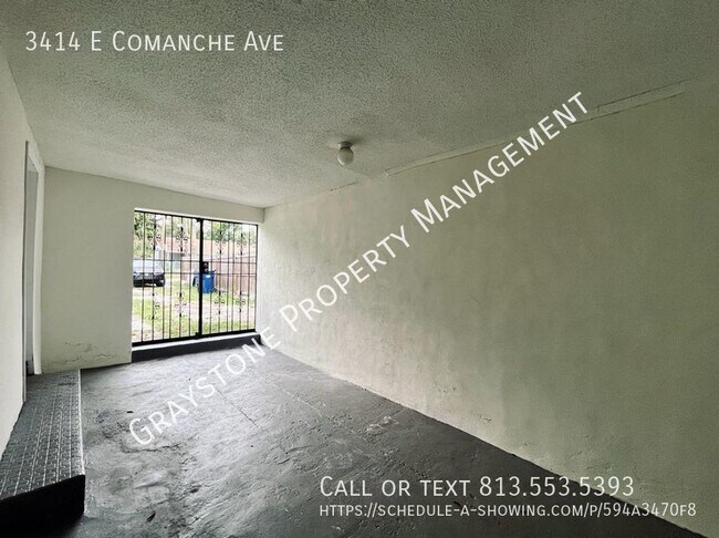 Building Photo - Check out this freshly painted 4 bedroom 2...