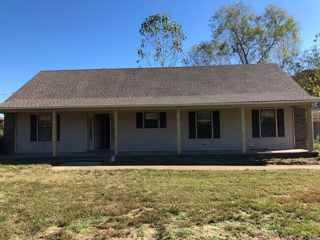 Building Photo - 1555 Yellowdog Rd, Senatobia