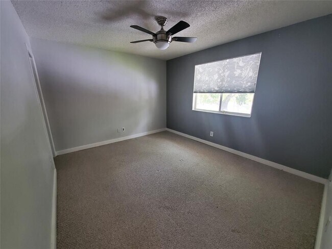 Foto del edificio - 855 NW 91st Terrace