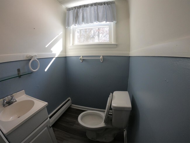 Building Photo - 1561 Gravel Ridge Dr