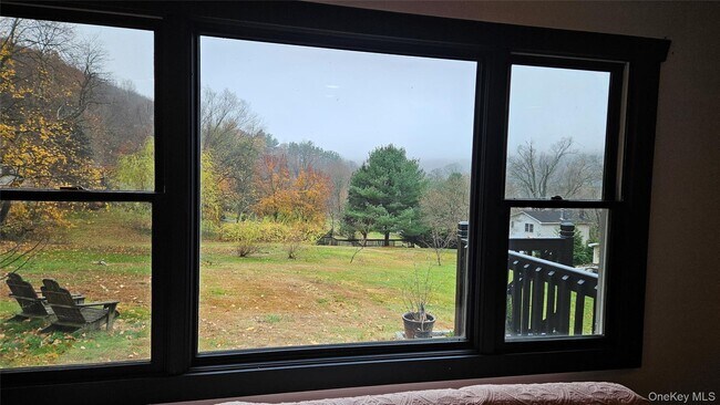 Foto del edificio - 40 Woodbury Rd