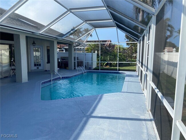 Foto del edificio - 8860 Banyan Cove Cir