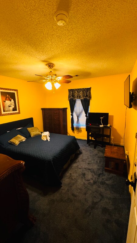 Foto principal - 530 Barclay Ct