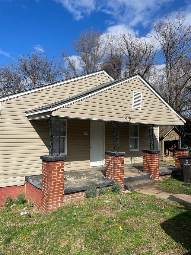 Primary Photo - 415 Ross St