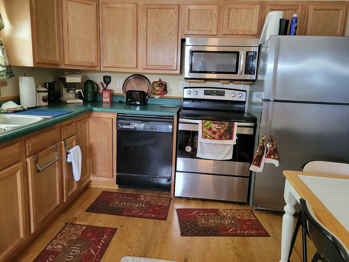 Foto principal - 1012 West Blvd